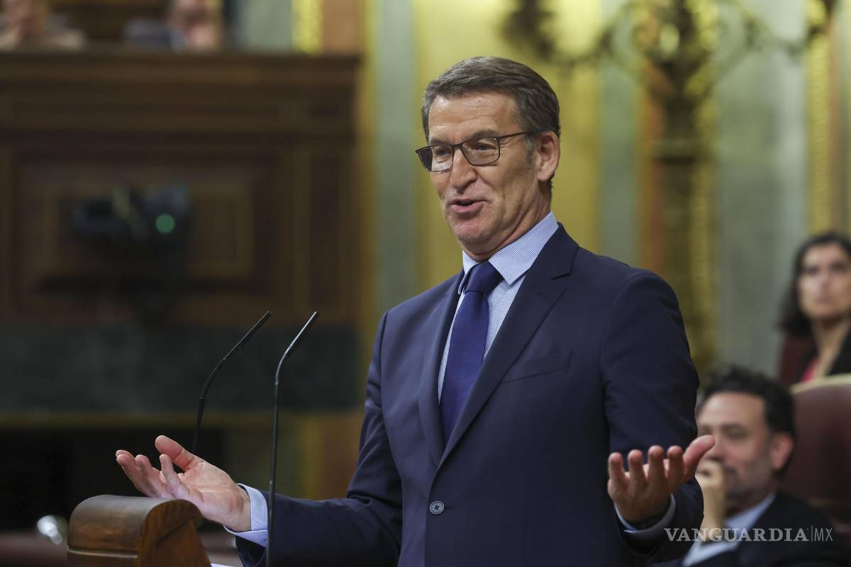 $!El líder del Partido Popular, Alberto Núñez Feijóo, en su turno de contrarréplica durante el primer día del debate de investidura de Pedro Sánchez en Madrid.