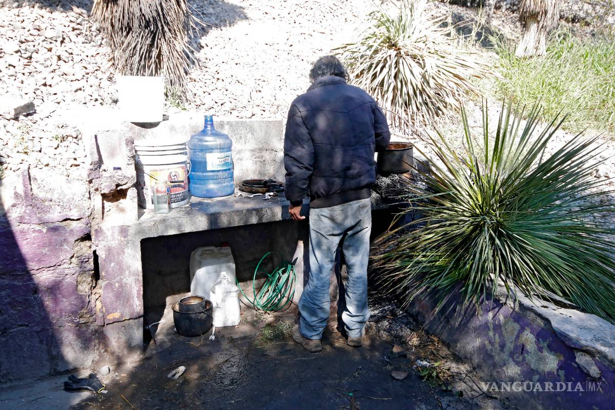 Convierten migrantes en refugio al Parque Hundido de Saltillo