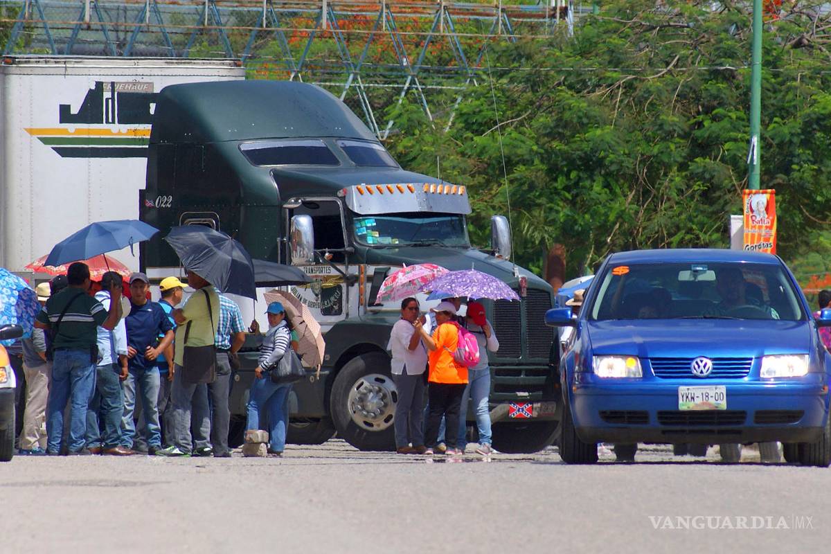 Se podrá usar fuerza moderada en bloqueos de la CNTE: Comisionado Nacional de Seguridad