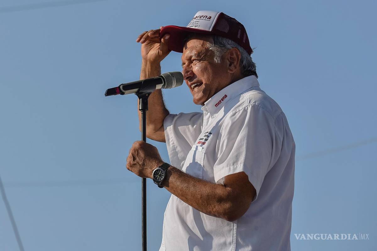 &quot;Ya se volvió deporte nacional atacar a Peña Nieto&quot;: AMLO - #Candidatum
