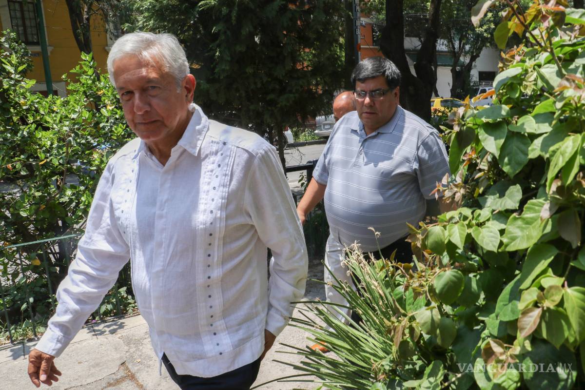 Andrés Manuel López vacaciona con su familia en las ruinas mayas