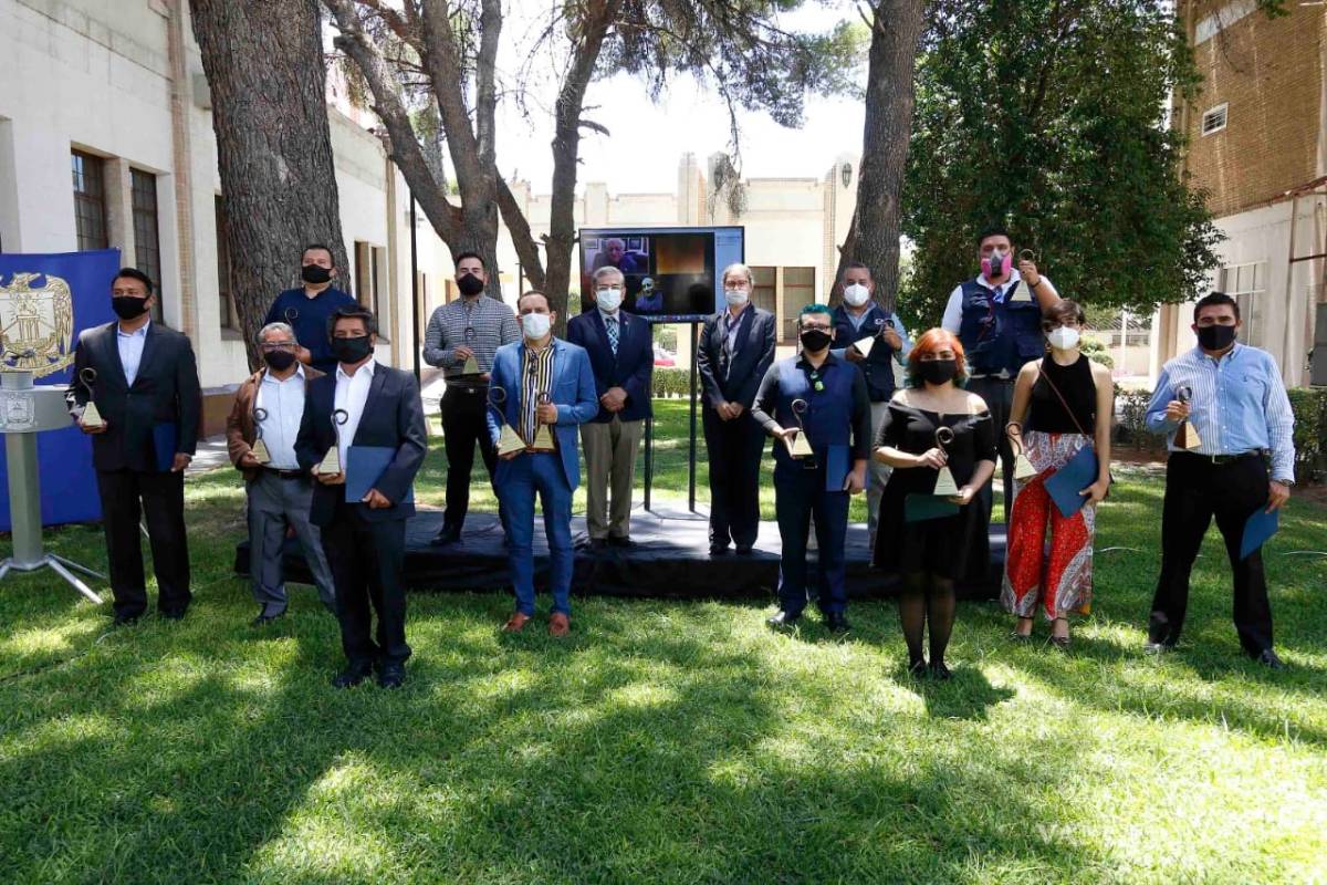 Entrega la UAdeC el Premio de Periodismo Cultural 'Armando Fuentes Aguirre'
