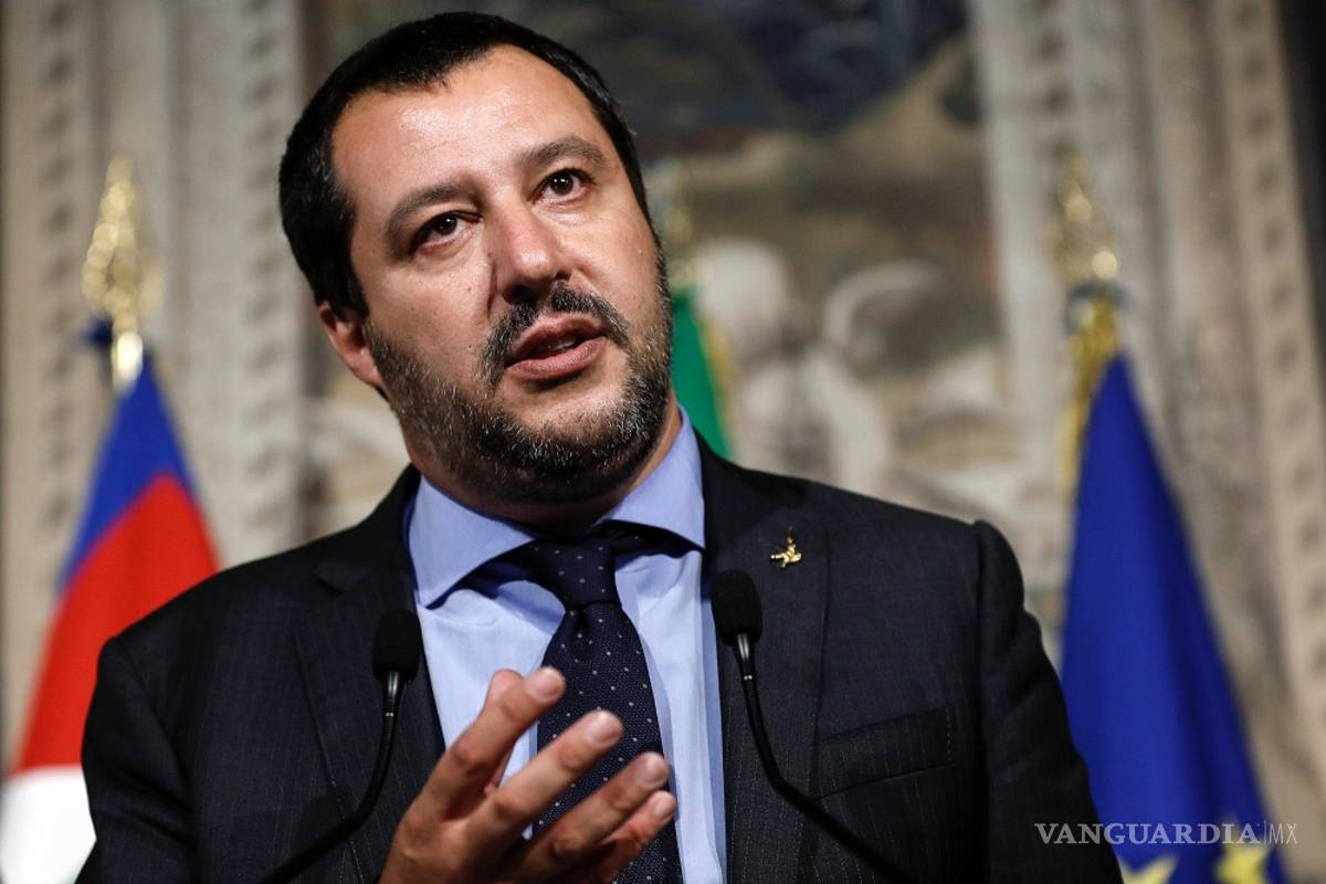 Quiere Salvini quitarle protección policiaca al escritor Roberto Saviano, amenazado por mafia