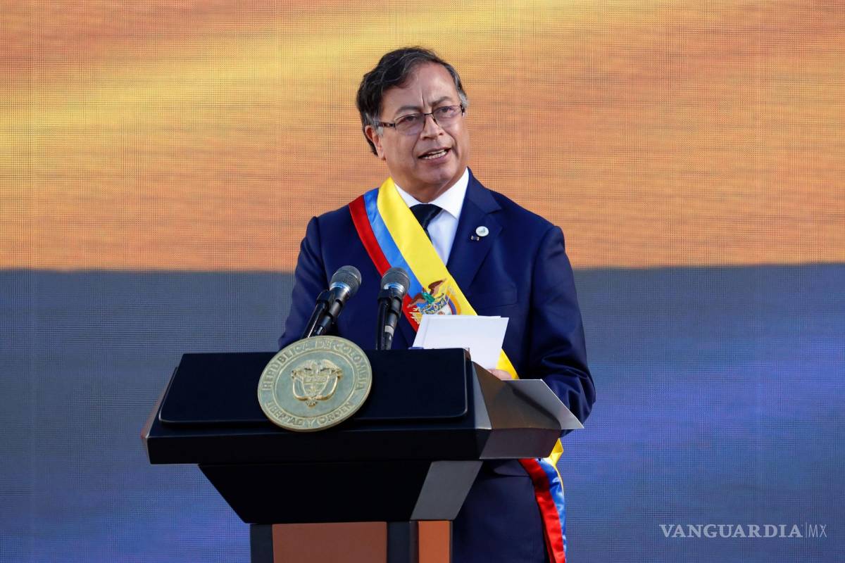 $!El presidente de Colombia, Gustavo Petro, pronuncia su discurso de investidura en la Plaza Bolívar de Bogotá, Colombia.
