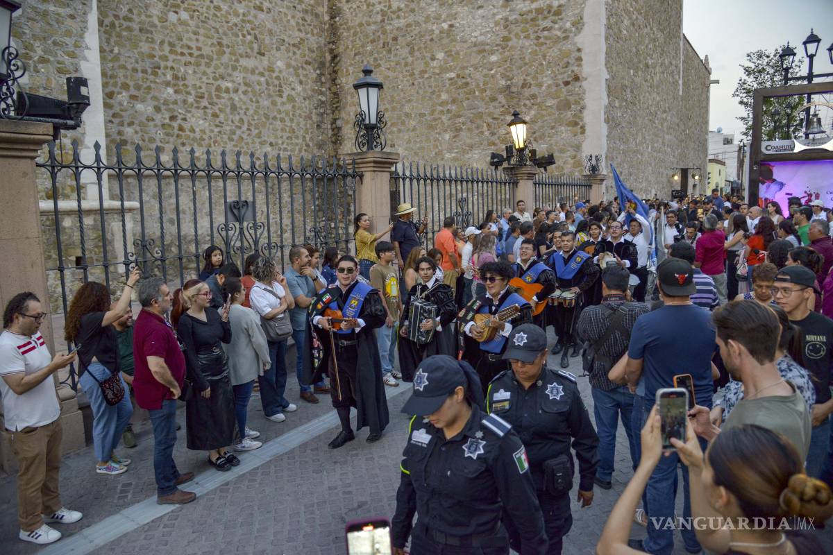 $!La Callejoneada del Distrito Centro fue más que una celebración familiar; simbolizó un avance decisivo hacia un Saltillo más dinámico, arraigado en su identidad y comprometido con el impulso de su vocación cultural.