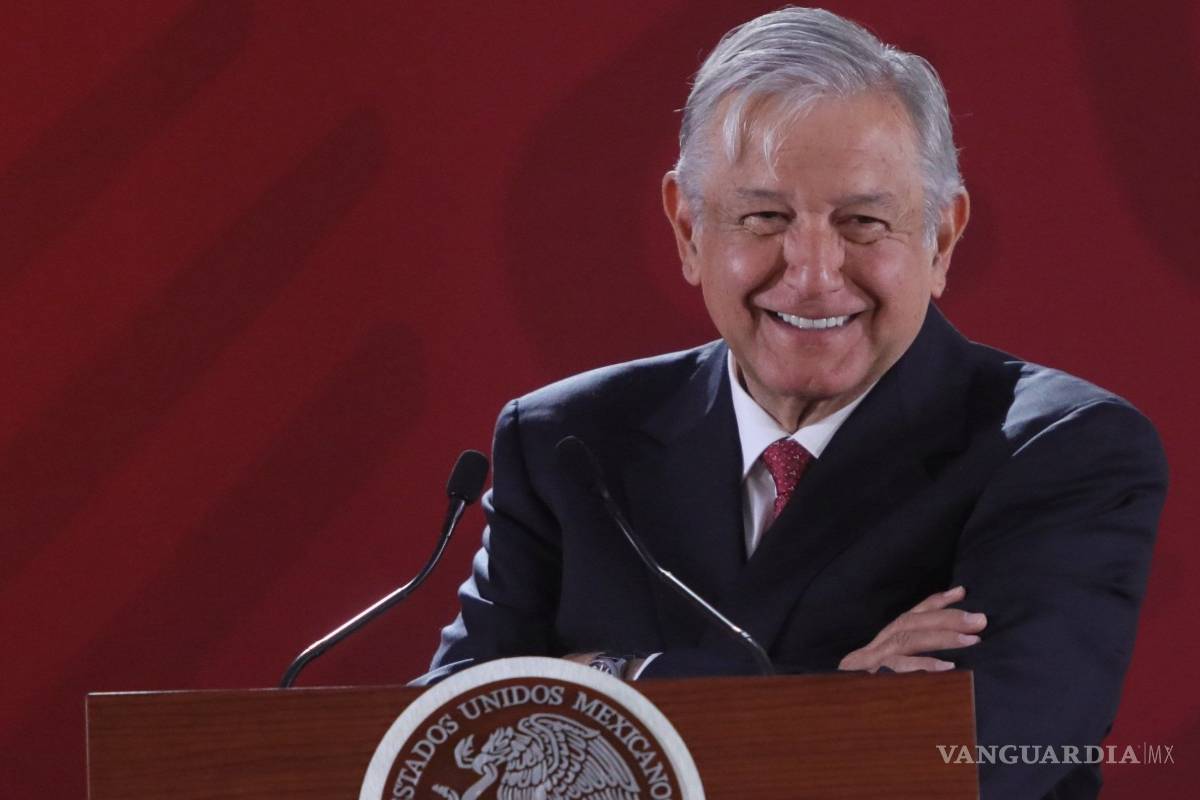'Huachicoleros' crearon Pemex paralelo con tomas y pipas: AMLO