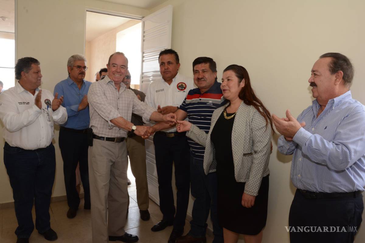 AHMSA entrega 125 viviendas a trabajadores sindicalizados en Monclova