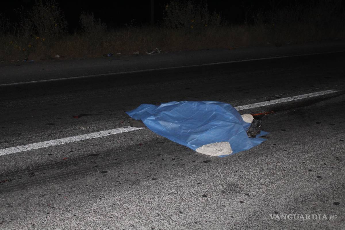Muere hombre atropellado por varios autos en la carretera Monterrey-Saltillo