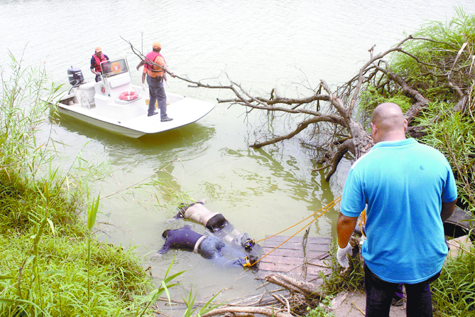 Acusan asesinato de 5 inmigrantes