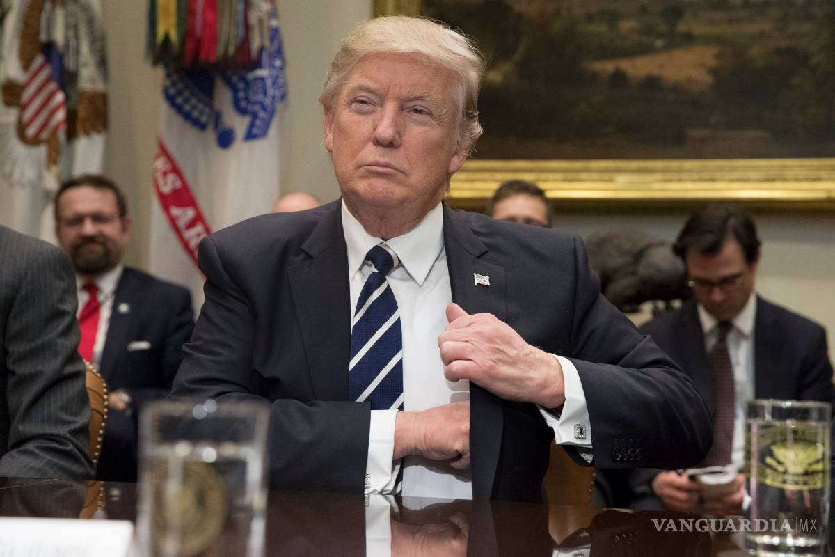 Sondeos negativos sobre veto migratorio &quot;son noticias falsas&quot;, asegura Trump