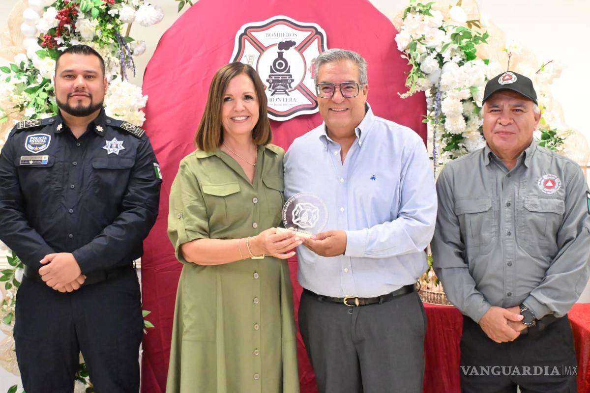 $!La ceremonia reunió a integrantes actuales y fundadores de una corporación que se ha mantenido al servicio de las familias de Frontera.