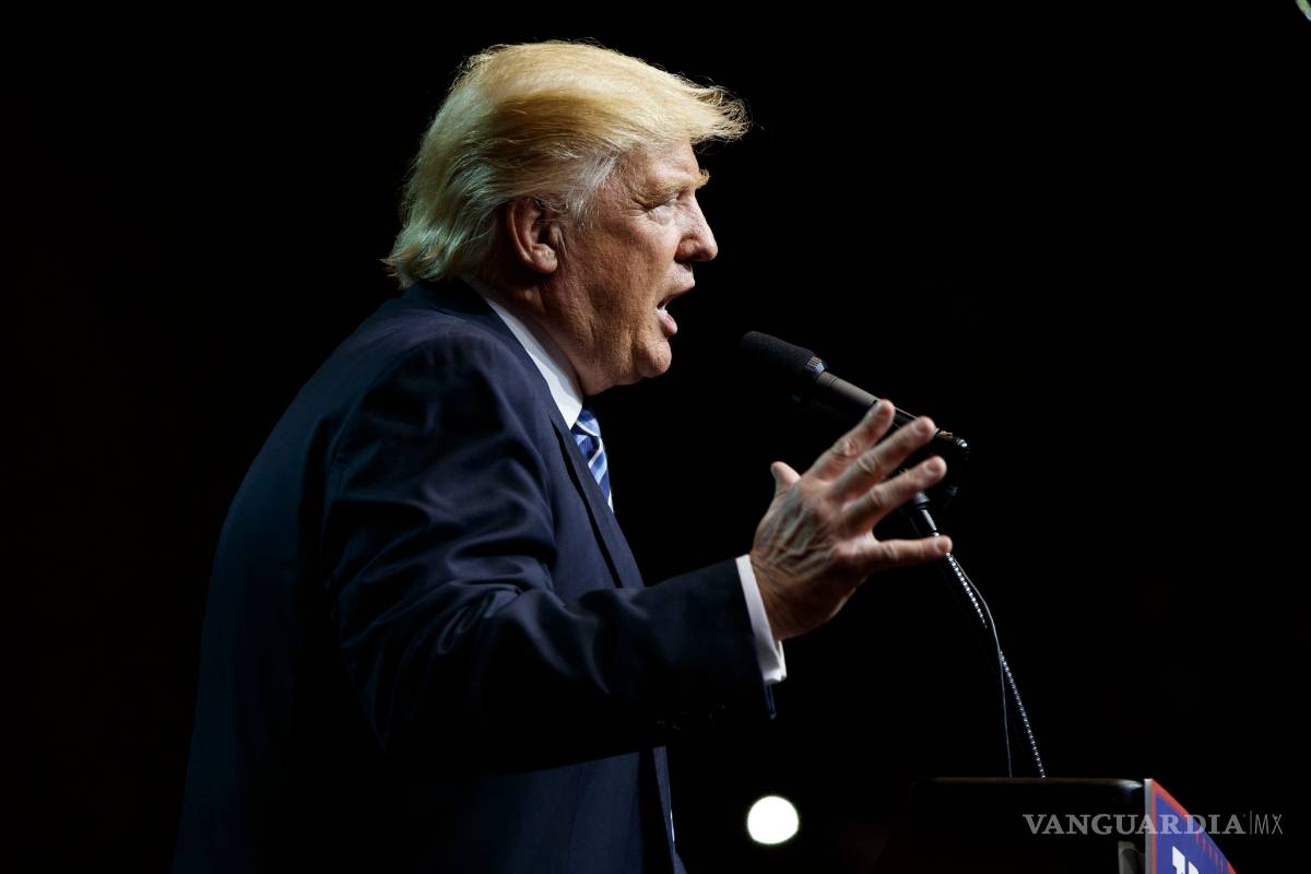 Trump critica a Ford por llevar su producción a México