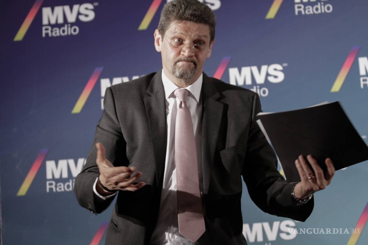 $!Usuarios colocan #AristeguiTeQueremosAlAire en Twitter, a un año de su despido en MVS