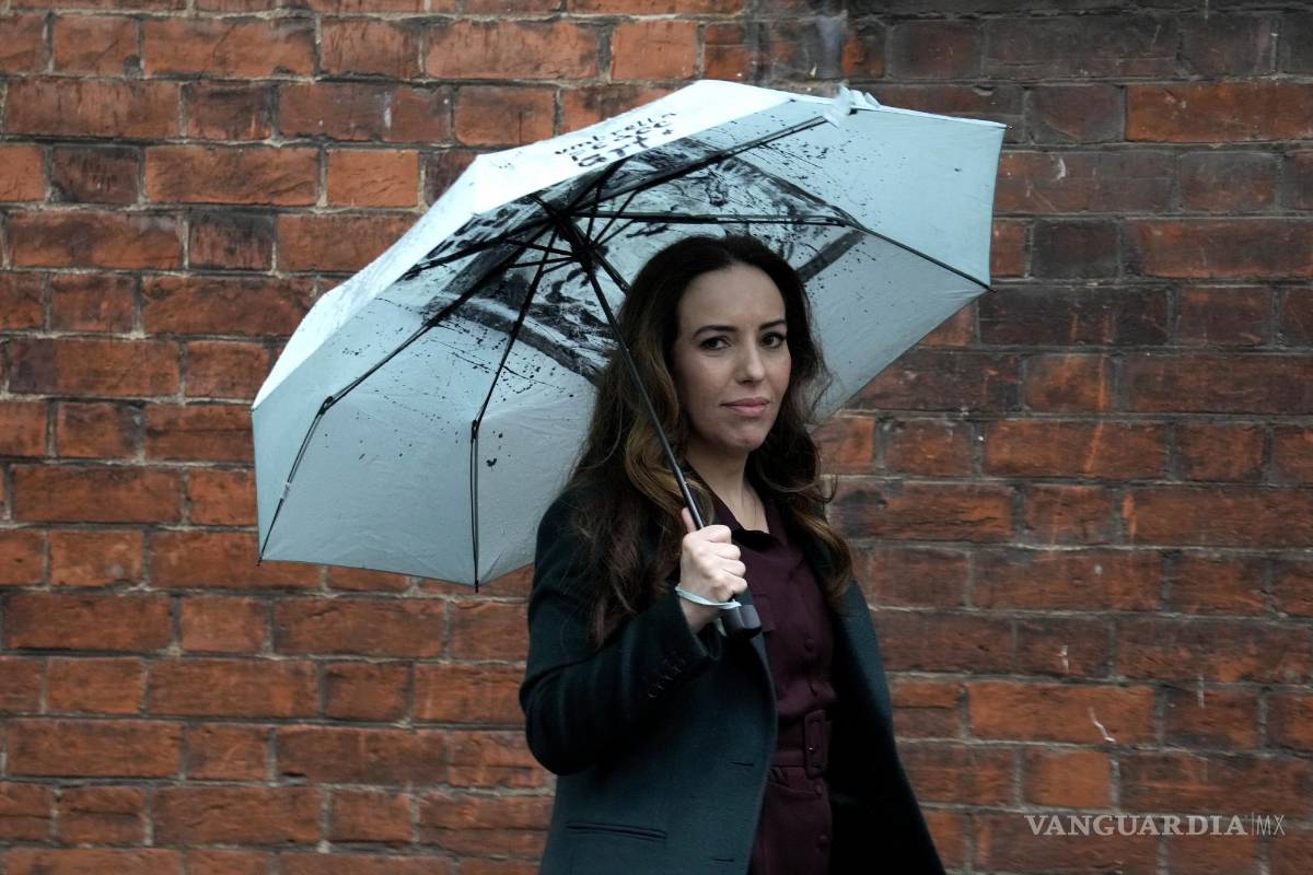 $!La esposa de Julian Assange, Stella, advirtió sobre su débil estado de salud y dijo que si es extraditado a EU podría morir.