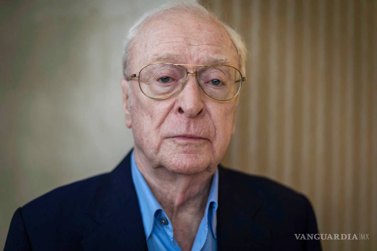 Michael Caine mira hacia atrás en nuevo libro de memorias