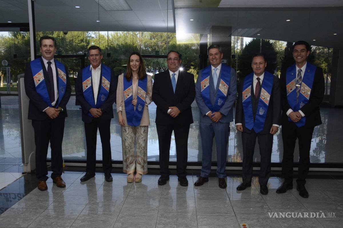 $!Reconoce comunidad EXATEC a Enrique Garza Cantú