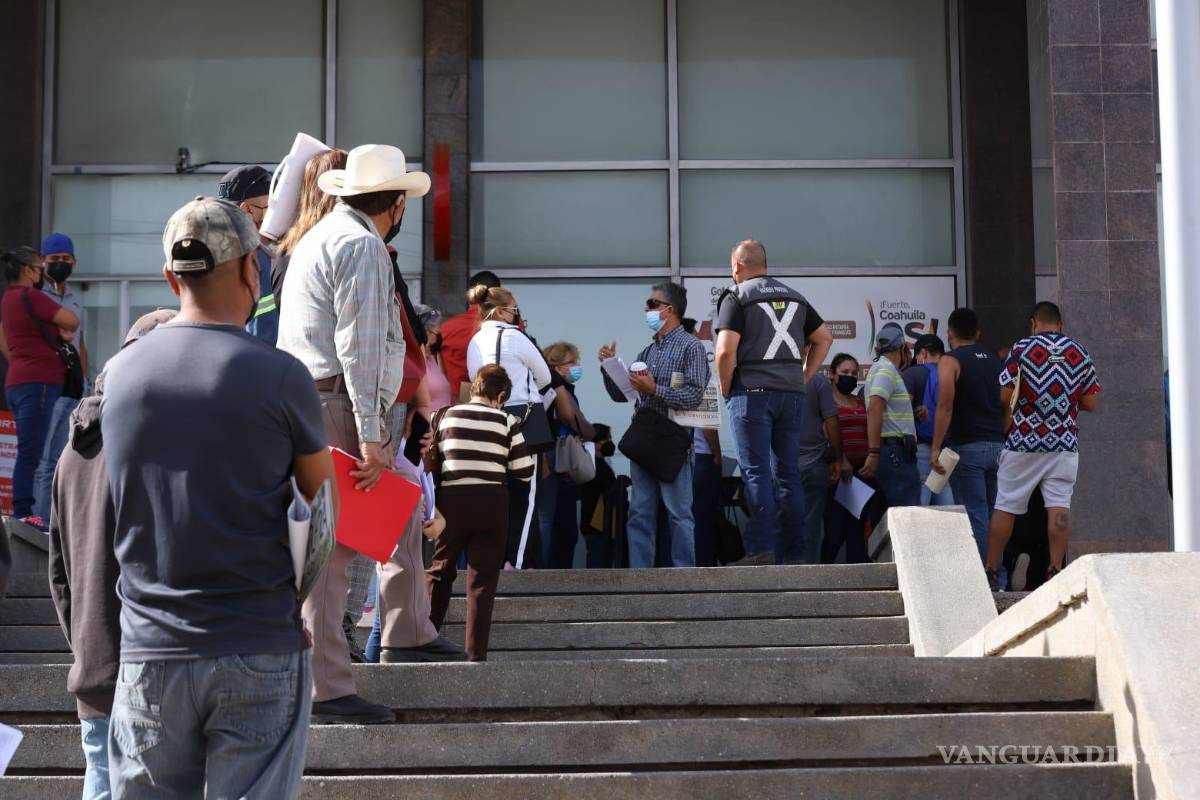Se ‘cae’ plataforma Paga Fácil para pago de placas; usuarios saturan sistema