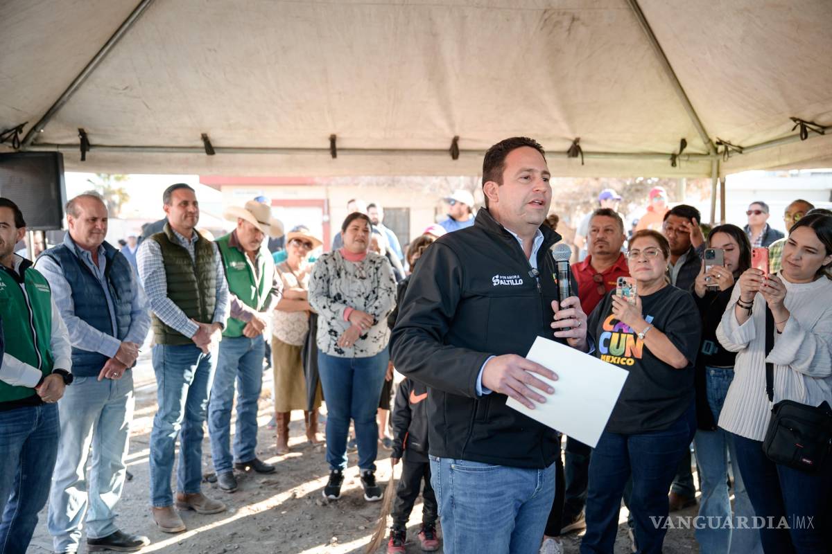 $!Funcionarios municipales y estatales acompañaron el arranque del proyecto, destacando la coordinación entre los niveles de gobierno para el desarrollo de Saltillo.