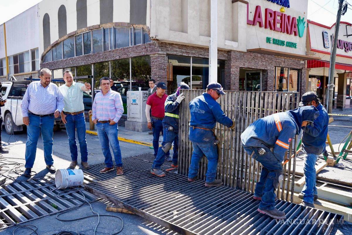 $!El alcalde Tomás Gutiérrez Merino supervisó personalmente los trabajos que realizan.