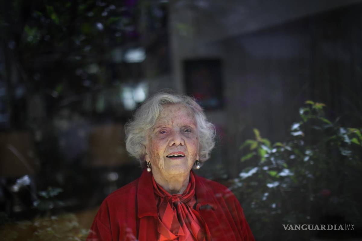 Elena Poniatowska lanza la segunda parte de “El amante polaco”