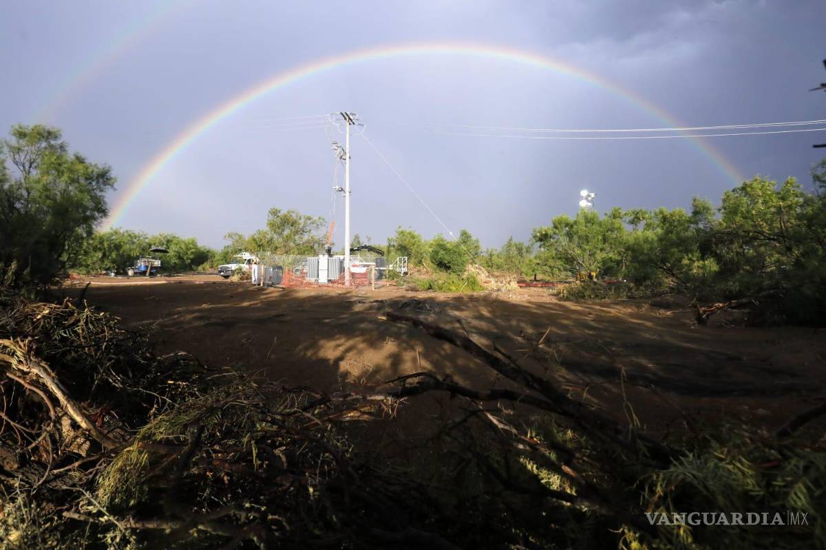 Sabinas: Viven familias de mineros atrapados un día de fe