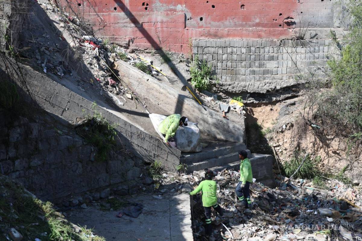 $!También se limpiaron tramos del arroyo Nueva Imagen en Universidad Pueblo.