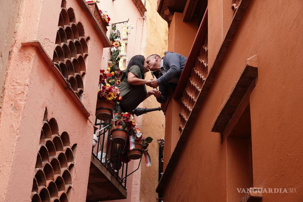 $!El mito del “amor eterno” sugiere que el amor verdadero solo ocurre una vez en la vida de una persona.