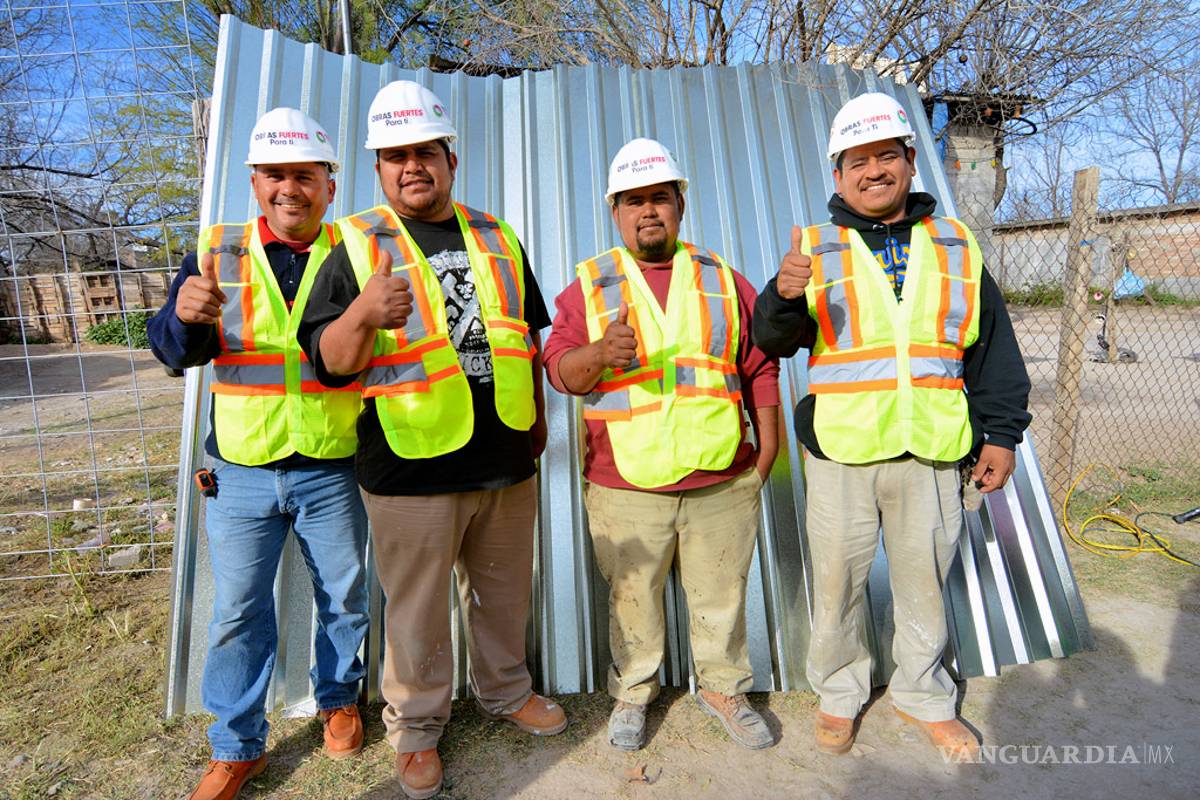 Suman esfuerzos para erradicar carencia de techos en viviendas