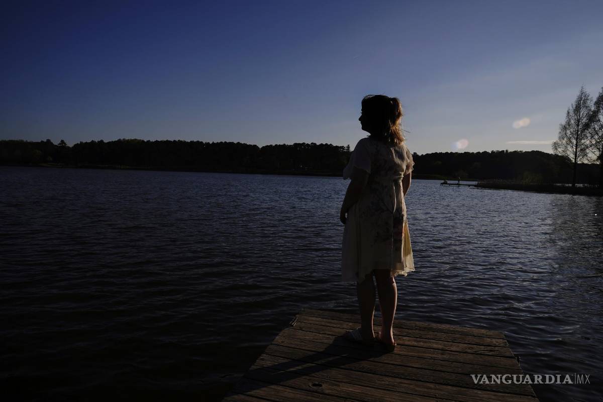 $!Emma, de 18 años, representa un retrato en Georgia