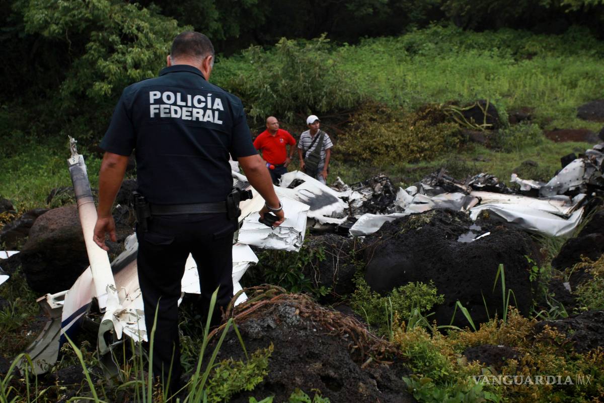 Hallan avioneta estrellada y droga al sureste de Sonora