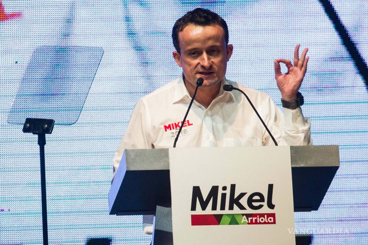 No soy ni intolerante ni homofóbico: Mikel Arriola