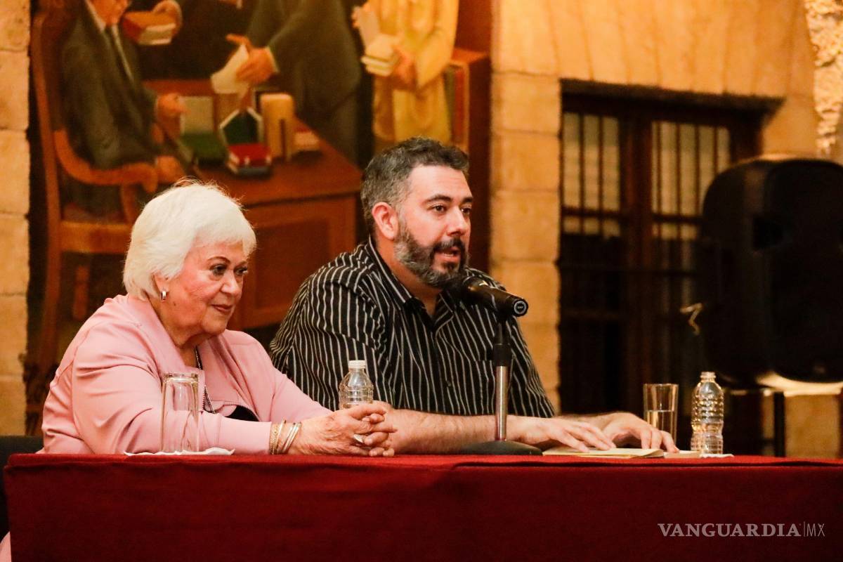 $!El Centro Cultural Vito Alessio Robles organizó una charla entre Mercedes Murguía y Américo Pugliese para hablar sobre los inicios de este mural.