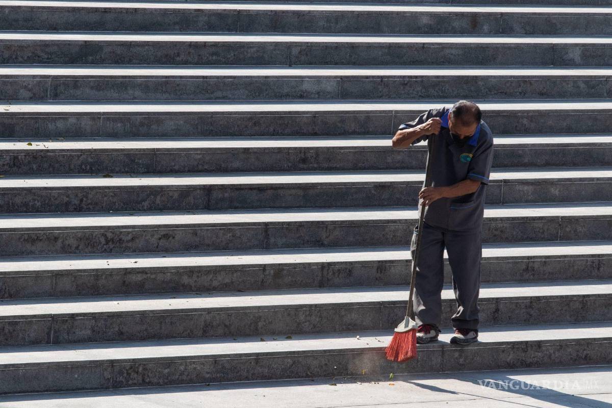 $!Para aquellos trabajadores que se encuentran en la Zona Libre de la Frontera Norte, el ajuste quedó en 357 pesos diarios.