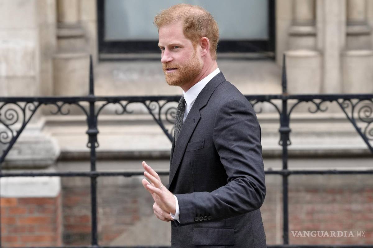 El príncipe Enrique sí asistirá a la coronación de su padre