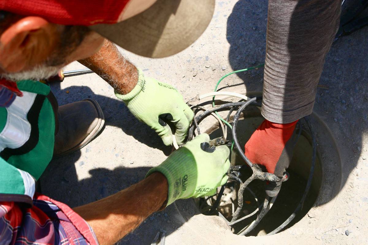 $!En la comunidad de Santa Luz Analco se rehabilitó el sistema de alumbrado público, mejorando la seguridad nocturna para sus habitantes.