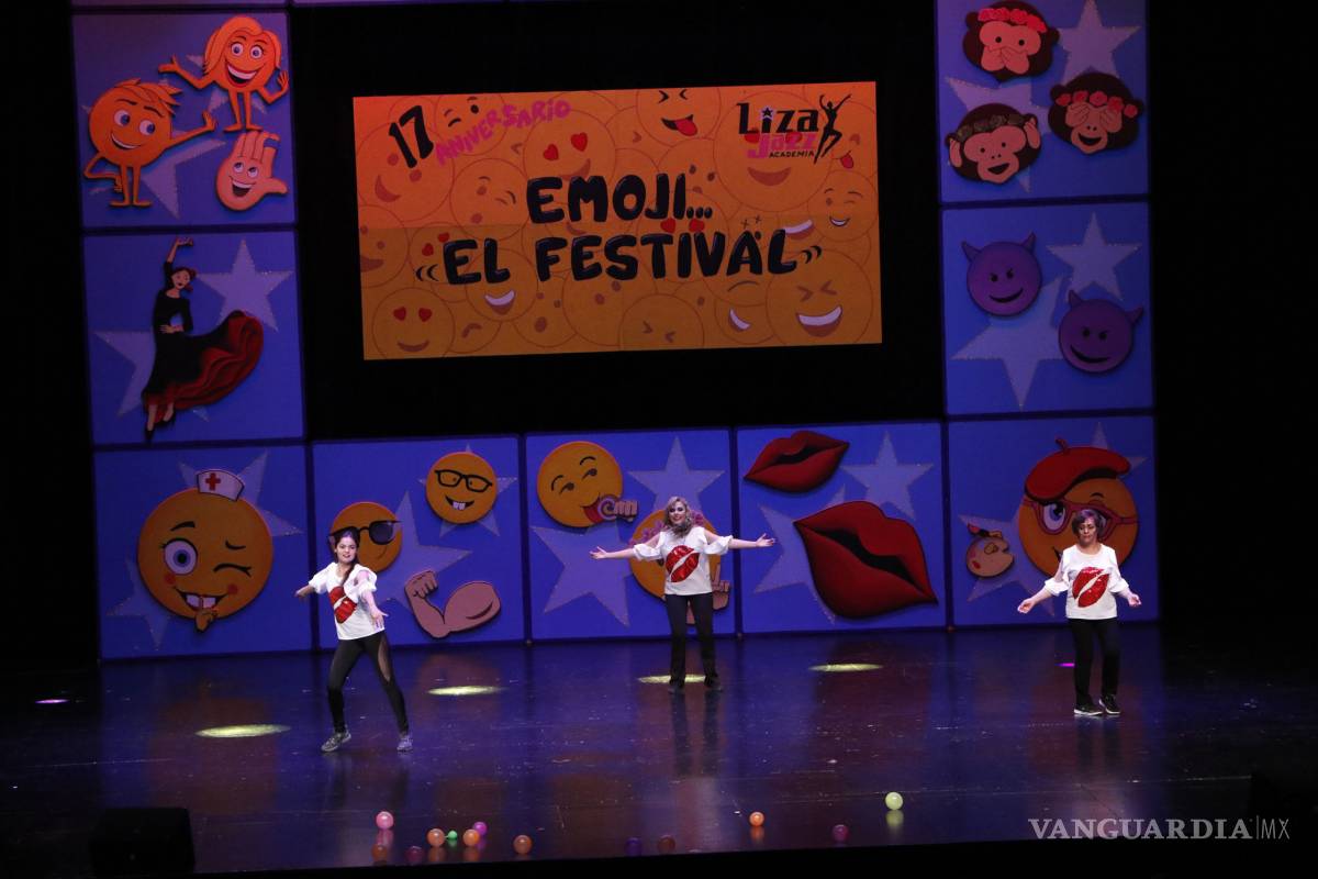 $!Liza Jazz celebra festival emoji