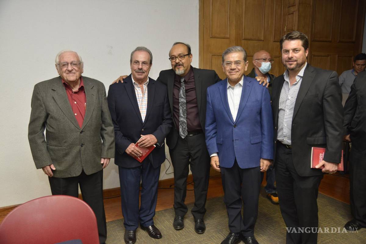 $!En el evento se pudo ver al ex gobernador coahuilense Enrique Martínez.