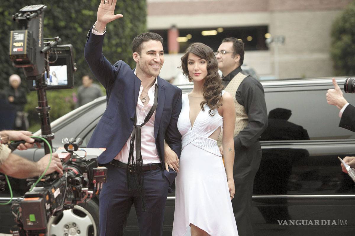 Hispanos invaden la televisión