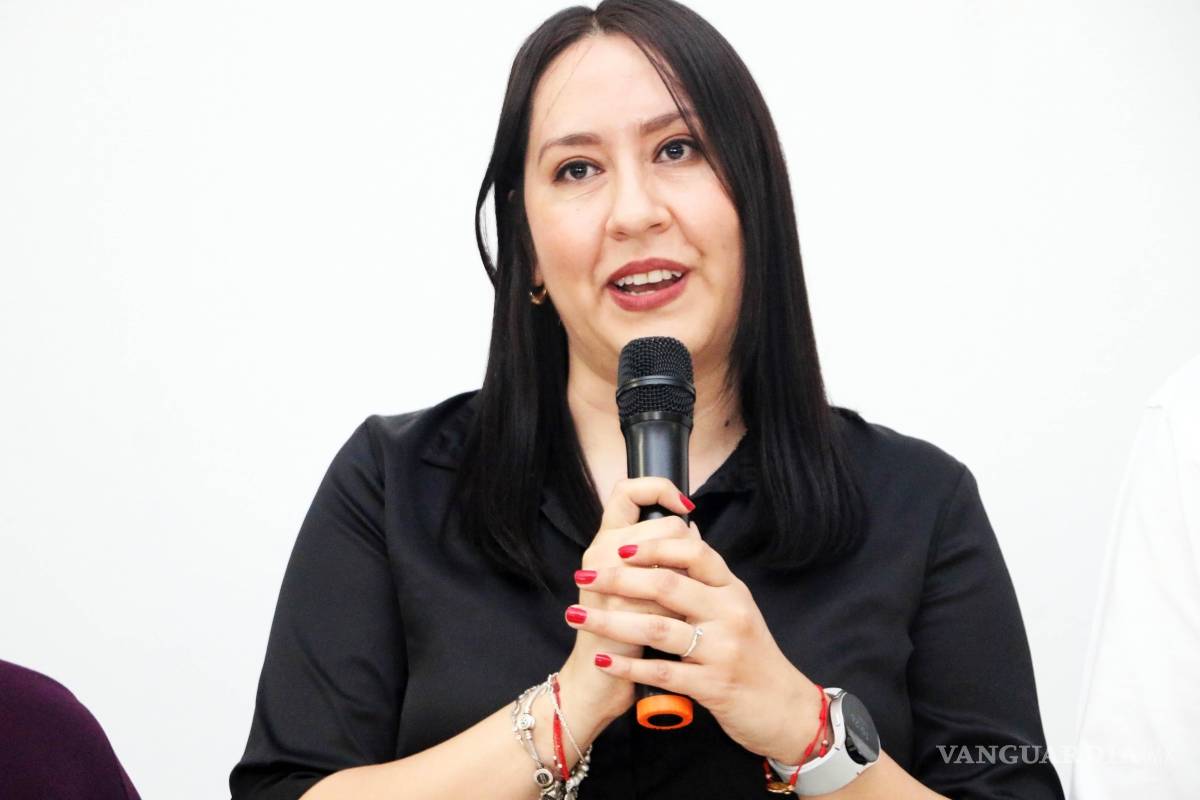 $!Carmen Coronado Rivera, directora de la Facultad de Sistemas, destacó la evolución del plantel durante sus cuatro décadas de trayectoria.
