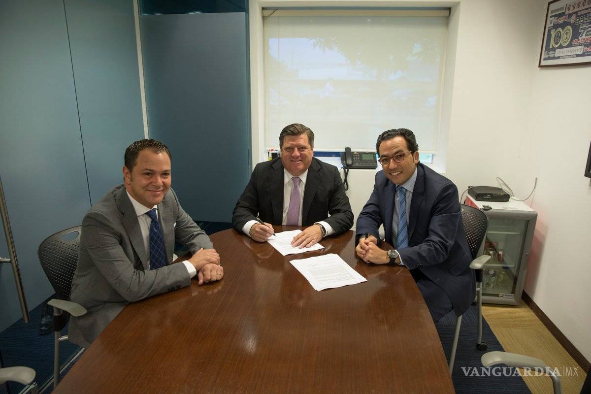 Miguel Herrera y David Faitelson se pelean en vivo