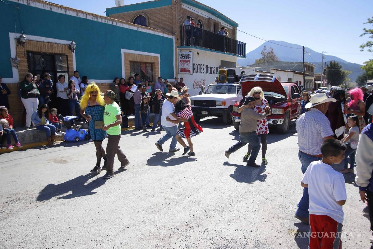 $!Acuden cientos a quema de Judas a El Tunal, ejido de Arteaga