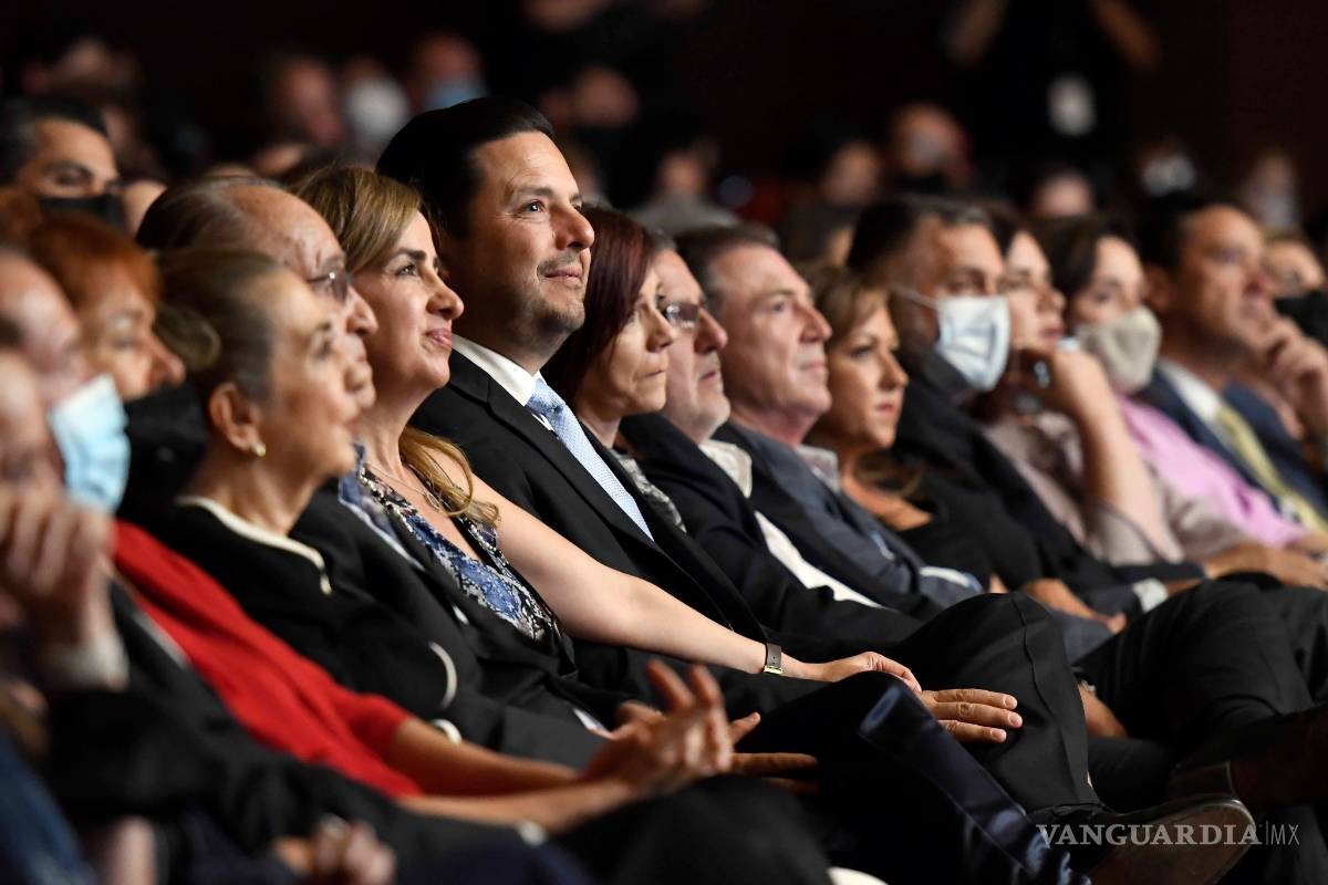 $!Celebra Fernando de la Mora su regreso a los escenarios en Saltillo