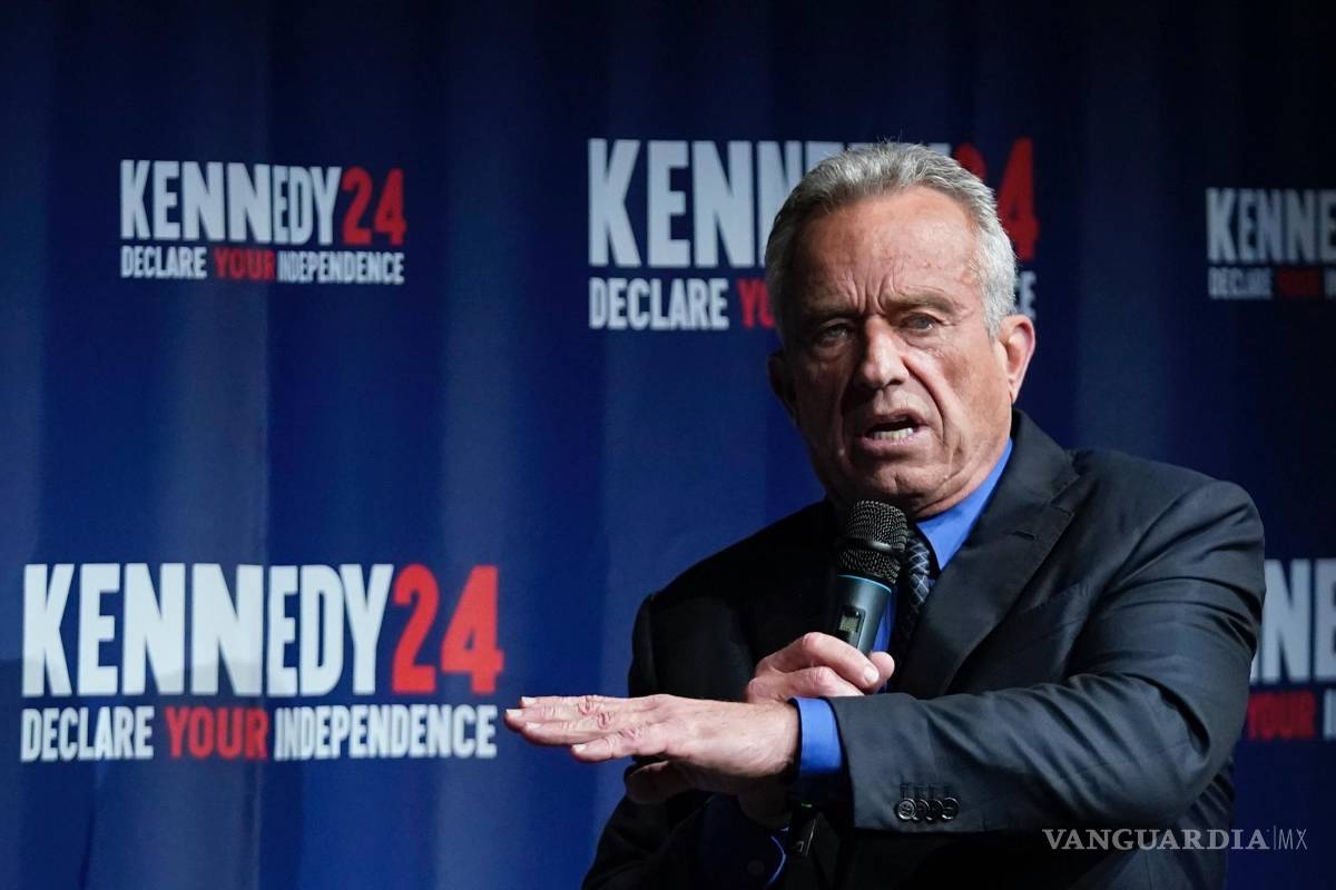 $!El candidato presidencial Robert F. Kennedy Jr., durante un evento de campaña en el Centro Adrienne Arsht para las Artes Escénicas del Condado de Miami-Dade.