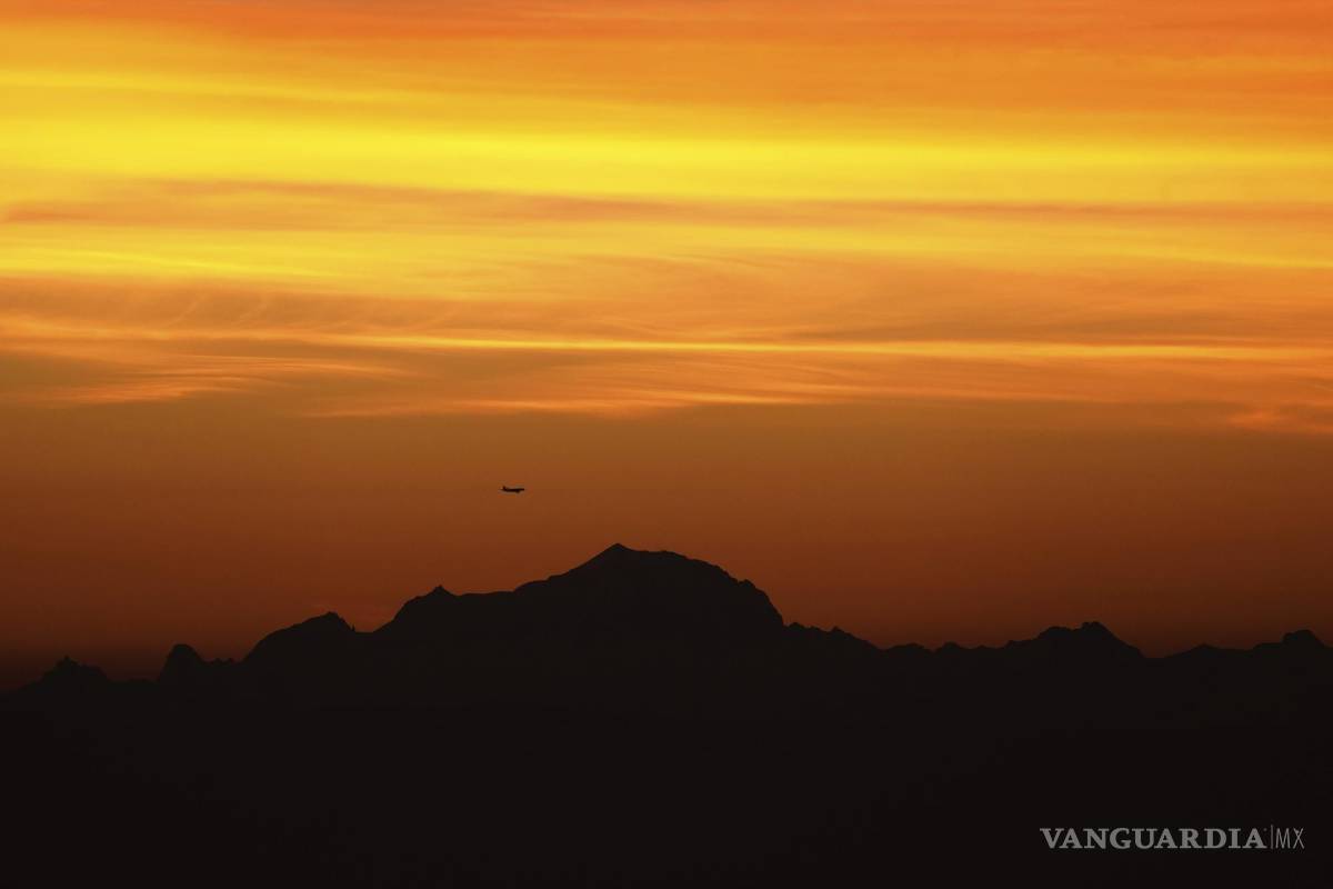 Mont Blanc, cumbre más alta de Europa occidental, pierde casi un metro de altura
