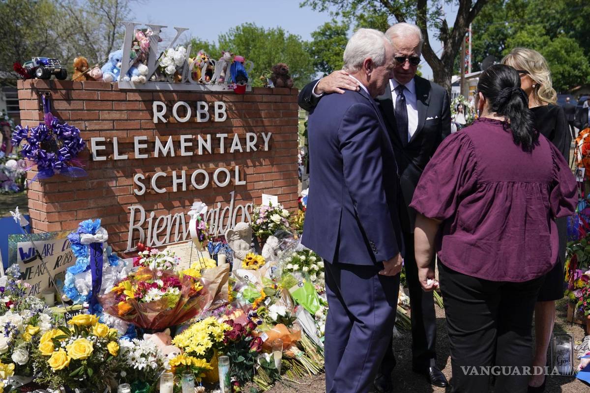 Acude Biden a dar el pésame a familias de las víctimas de tiroteo en Texas