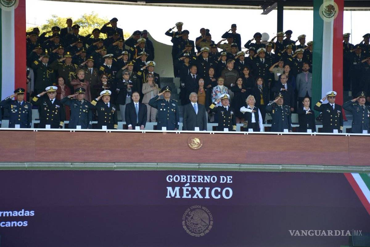 Militares no son parte de la oligarquía, afirma AMLO