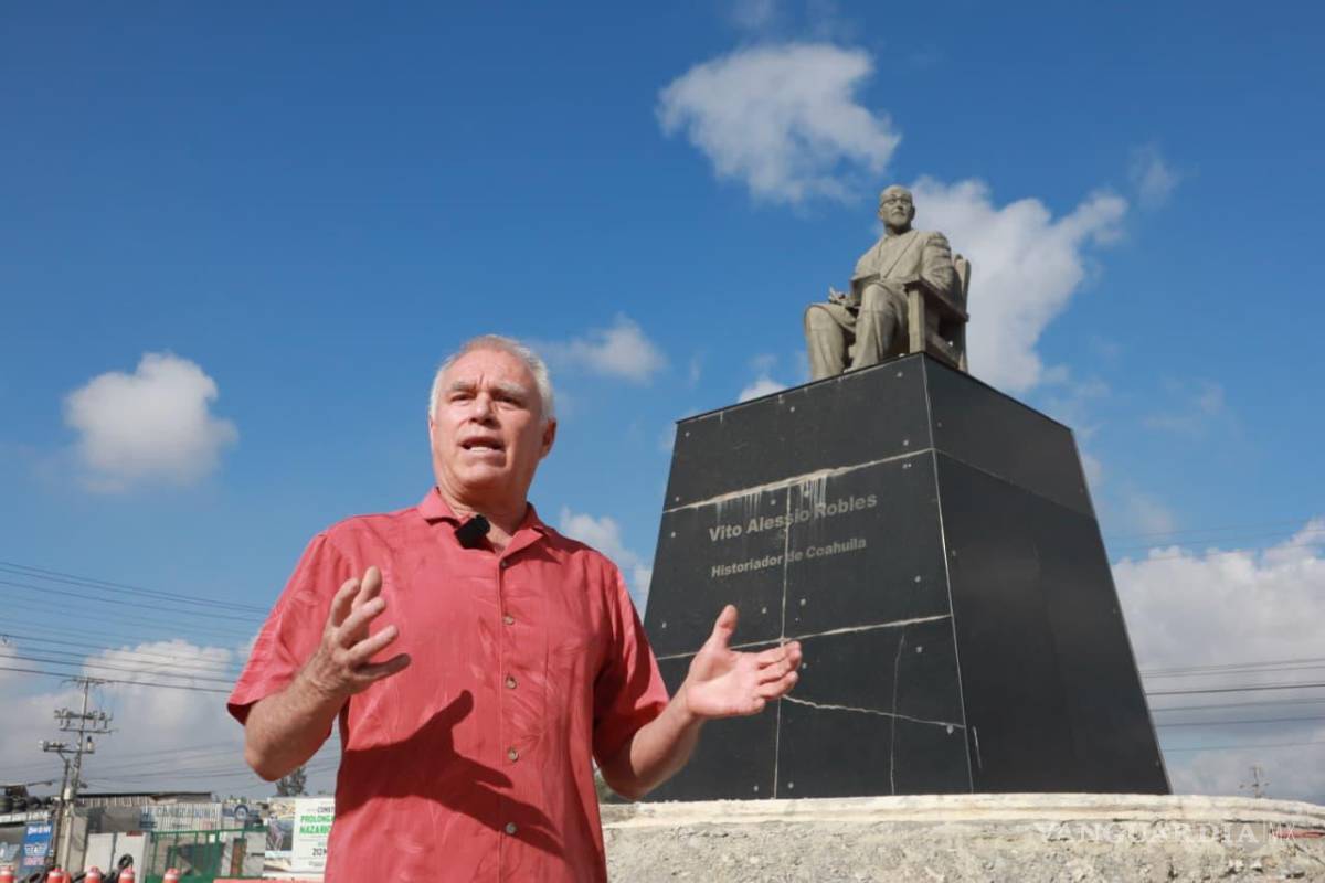 $!Jorge Alberto González Cepeda, restaurador profesional, a cargo de la limpieza y rehabilitación de la pieza que no se intervenía desde hace 25 años.