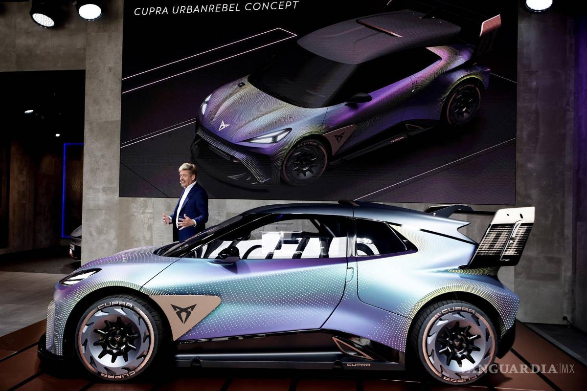 $!El presidente de Seat, Wayne Griffiths, durante la presentación de la ofensiva eléctrica de la compañía que ha realizado en el Automobile, el Salón Internacional del Automóvil de Barcelona. EFE/El presidente de Seat, Wayne Griffiths