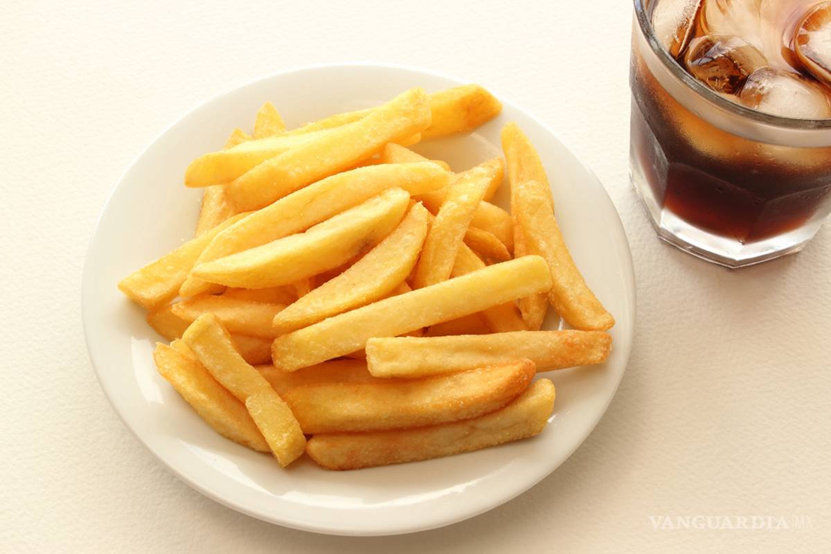 Restringir el consumo de calorías al día alarga la vida