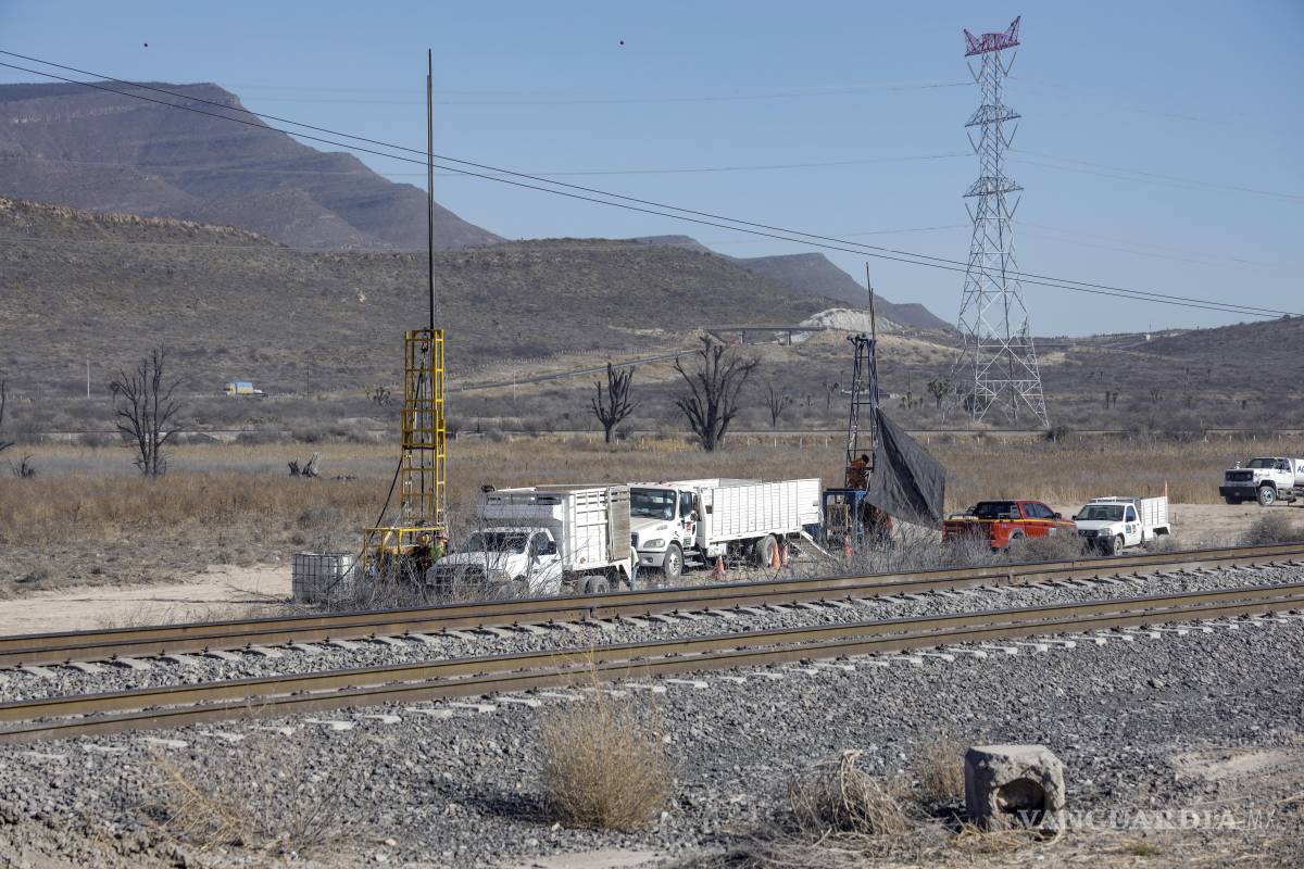 $!Autoridades federales y municipales identificaron 25 cruces vehiculares en Saltillo que requerirán adecuaciones ante el paso del tren de pasajeros hacia Nuevo Laredo.